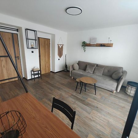 Apartman Opava S Parkovanim Luaran gambar